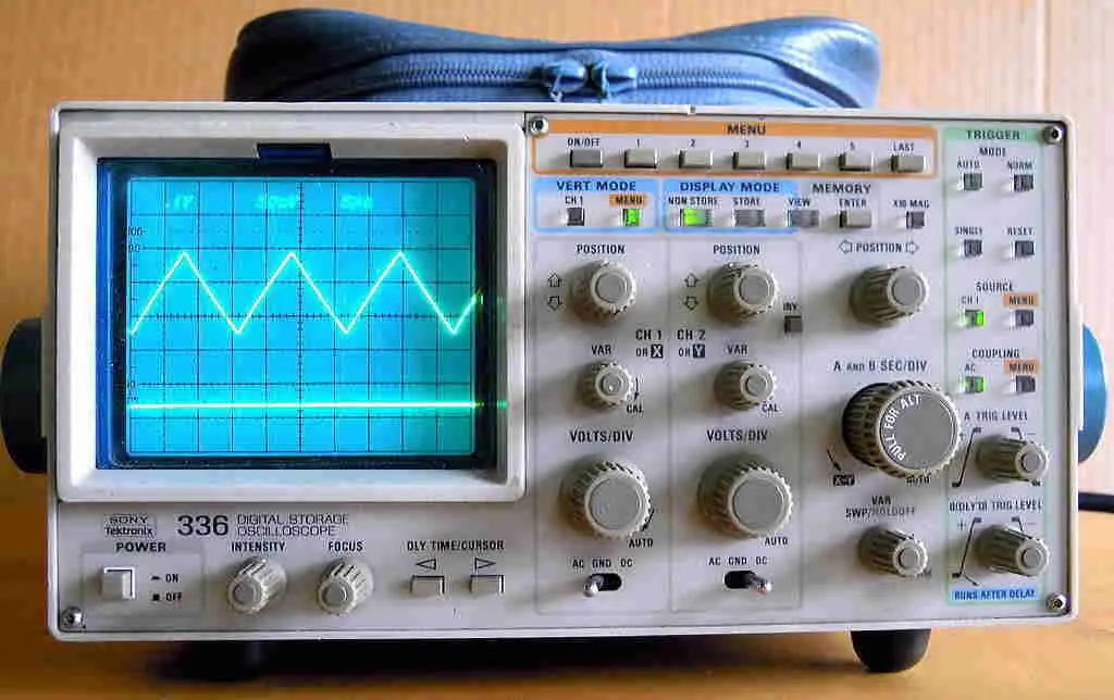 Tektronix 336 Dual-Trace Oscilloscope